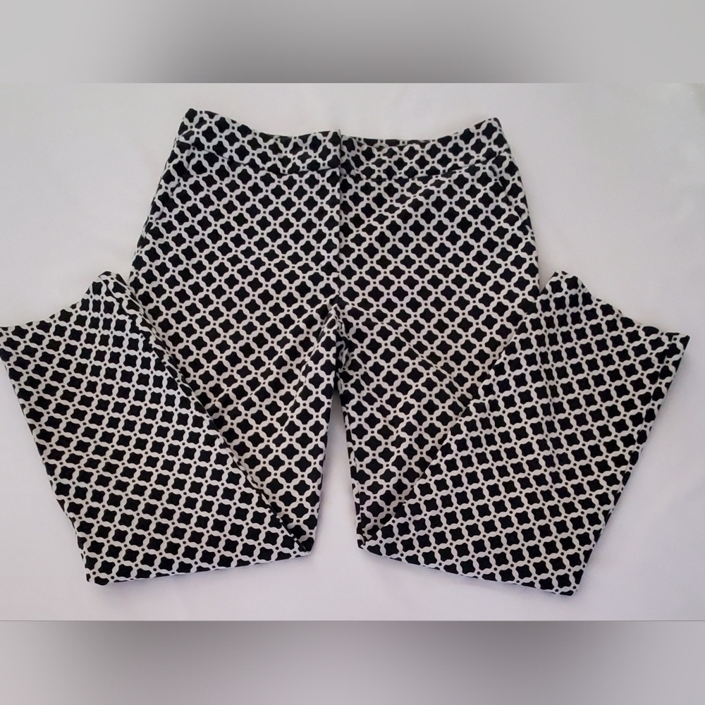 Dana Buchman Black and White Geometric Print Cropped Flat Front Pant Size 6
